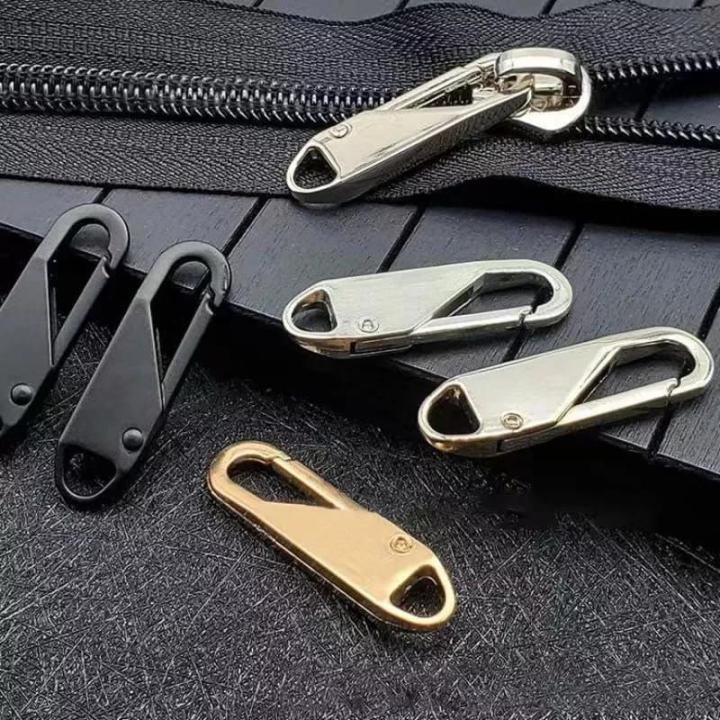 Jangan Sepelekan Resleting dan Kancing Jaket Saat Berkendara